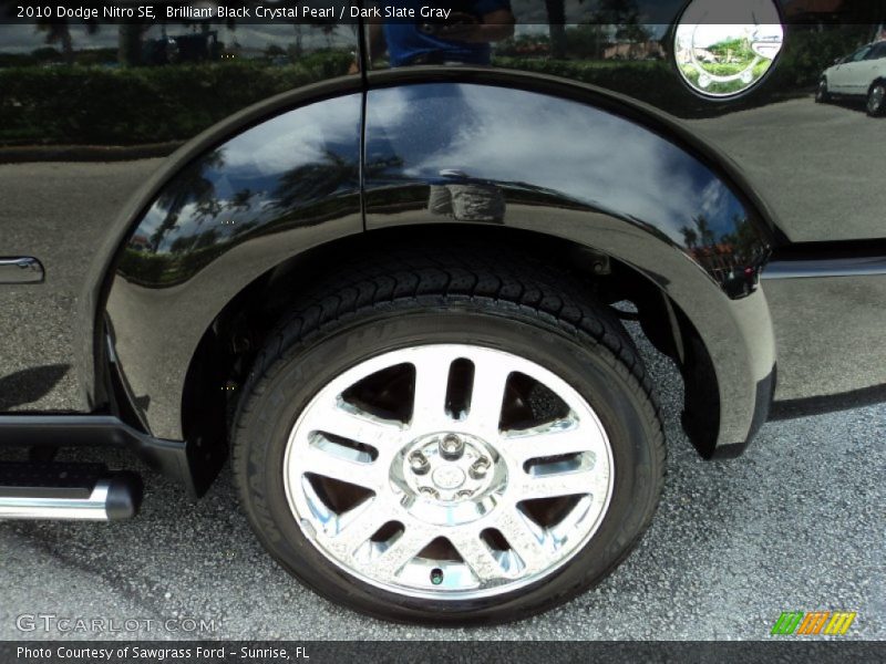 Brilliant Black Crystal Pearl / Dark Slate Gray 2010 Dodge Nitro SE