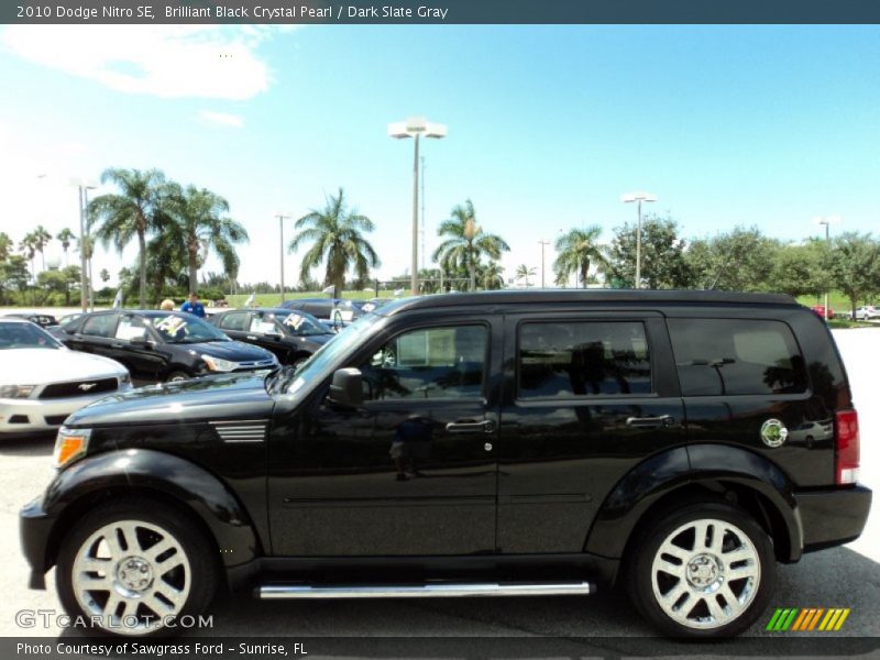 Brilliant Black Crystal Pearl / Dark Slate Gray 2010 Dodge Nitro SE