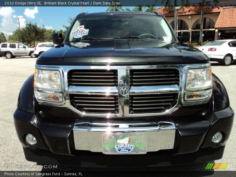Brilliant Black Crystal Pearl / Dark Slate Gray 2010 Dodge Nitro SE