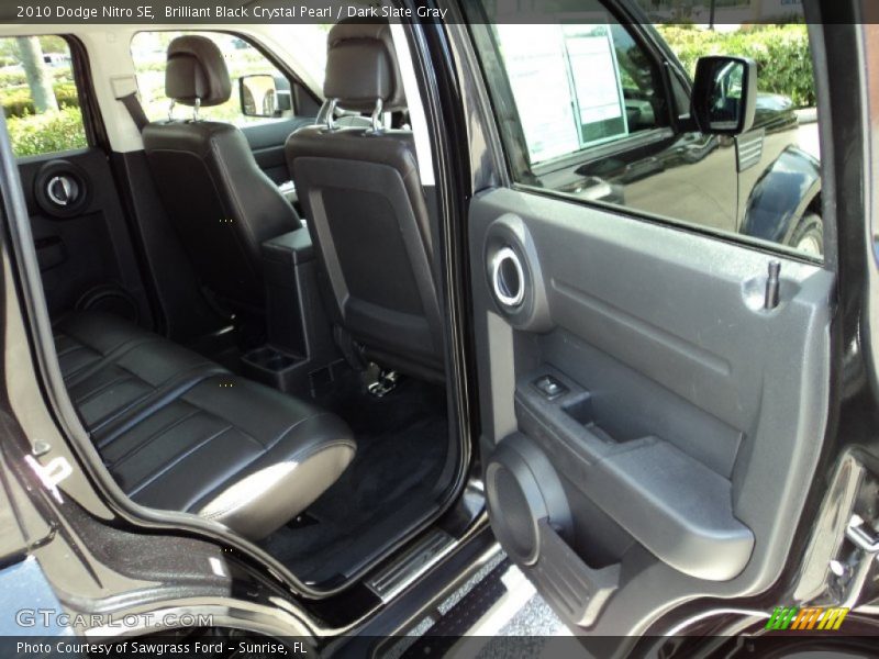 Brilliant Black Crystal Pearl / Dark Slate Gray 2010 Dodge Nitro SE