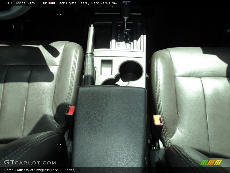 Brilliant Black Crystal Pearl / Dark Slate Gray 2010 Dodge Nitro SE