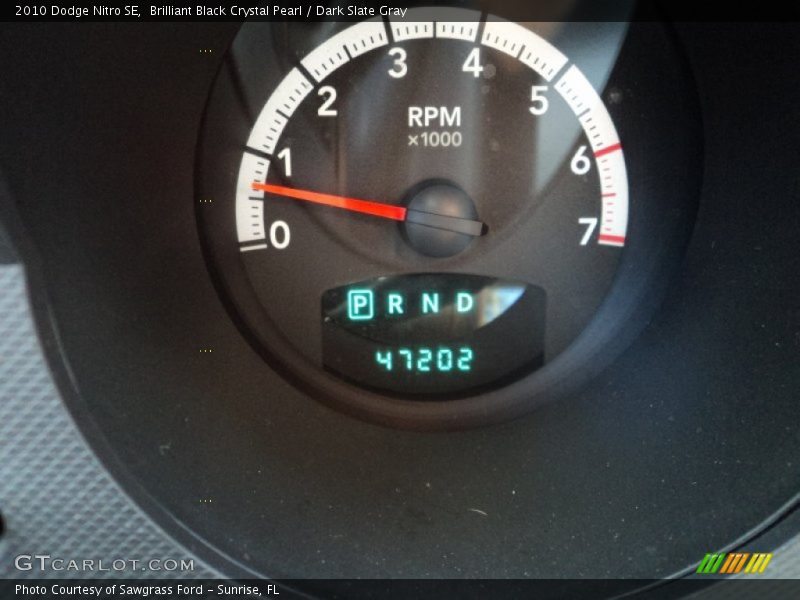 Brilliant Black Crystal Pearl / Dark Slate Gray 2010 Dodge Nitro SE