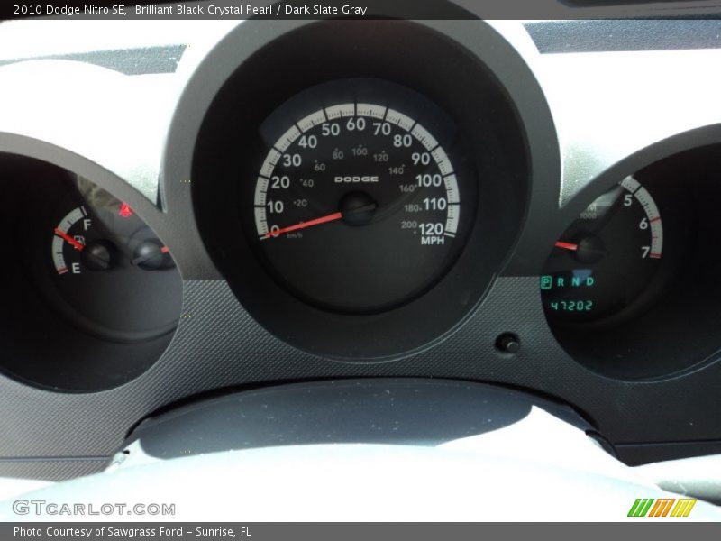 Brilliant Black Crystal Pearl / Dark Slate Gray 2010 Dodge Nitro SE