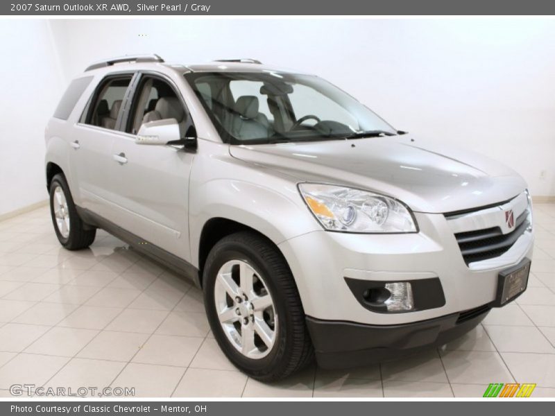 Silver Pearl / Gray 2007 Saturn Outlook XR AWD