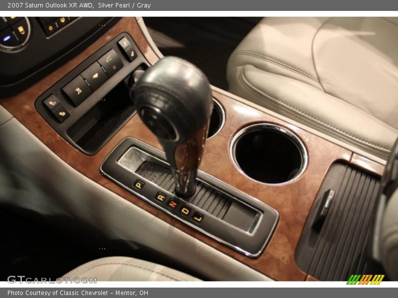 Silver Pearl / Gray 2007 Saturn Outlook XR AWD