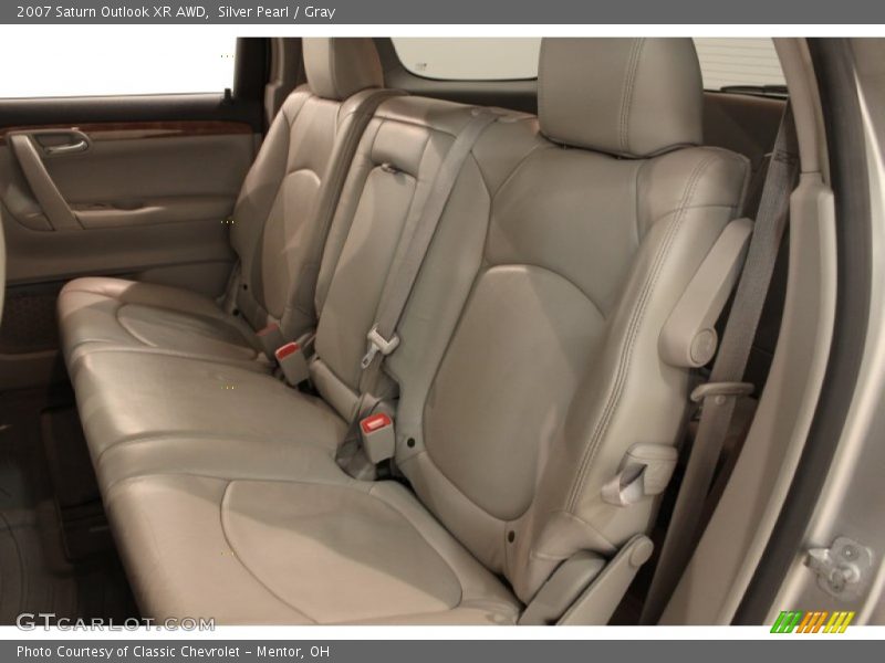 Silver Pearl / Gray 2007 Saturn Outlook XR AWD