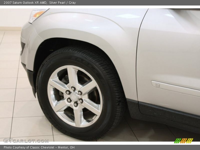 Silver Pearl / Gray 2007 Saturn Outlook XR AWD
