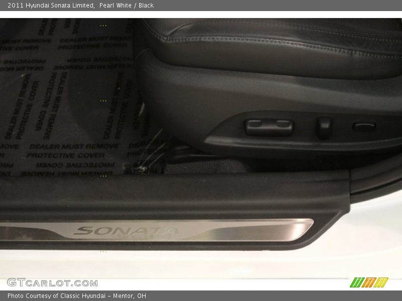 Pearl White / Black 2011 Hyundai Sonata Limited
