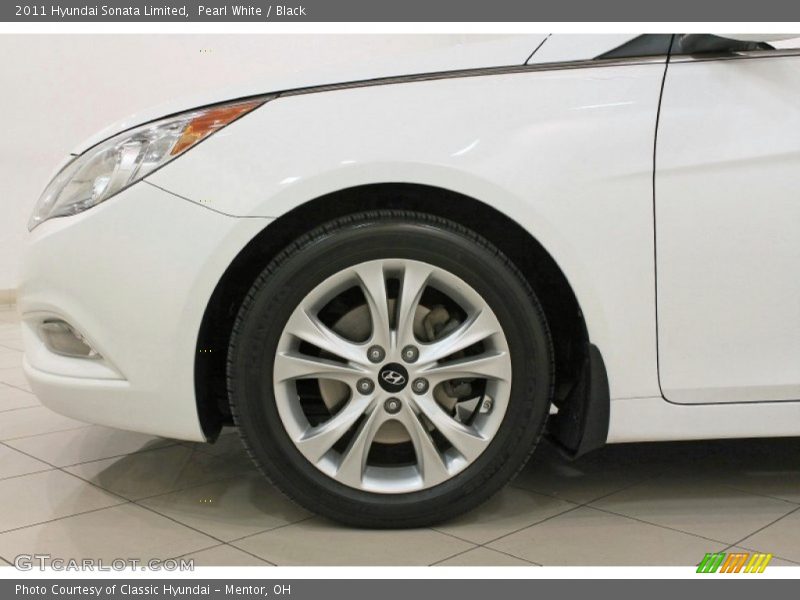 Pearl White / Black 2011 Hyundai Sonata Limited