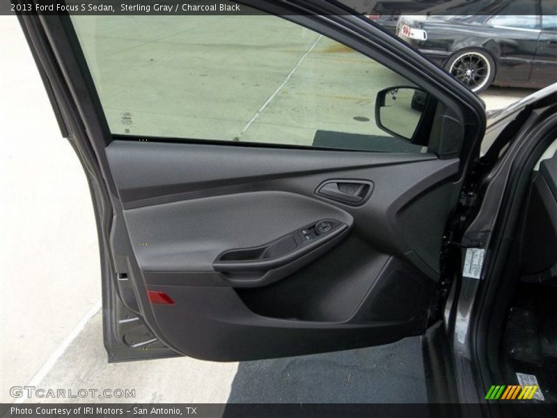Sterling Gray / Charcoal Black 2013 Ford Focus S Sedan