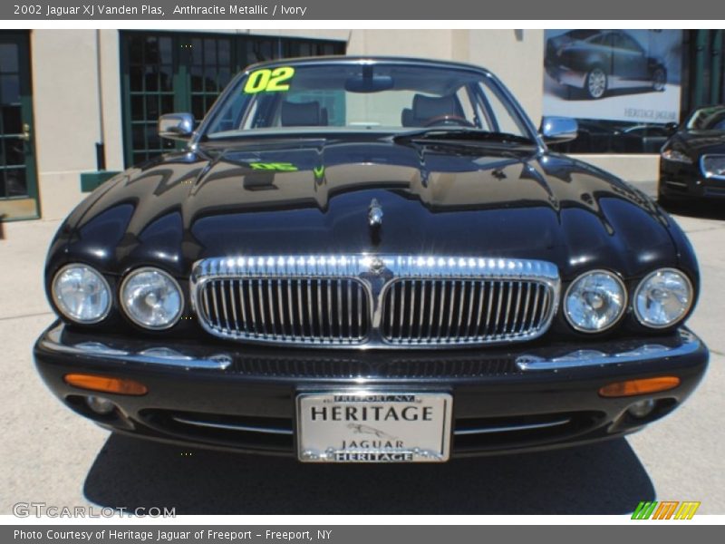 Anthracite Metallic / Ivory 2002 Jaguar XJ Vanden Plas