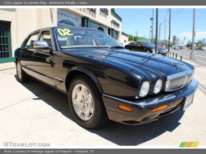 Anthracite Metallic / Ivory 2002 Jaguar XJ Vanden Plas