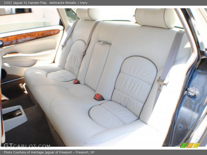 Anthracite Metallic / Ivory 2002 Jaguar XJ Vanden Plas