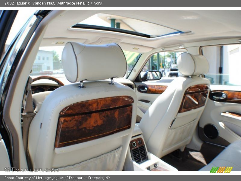 Anthracite Metallic / Ivory 2002 Jaguar XJ Vanden Plas