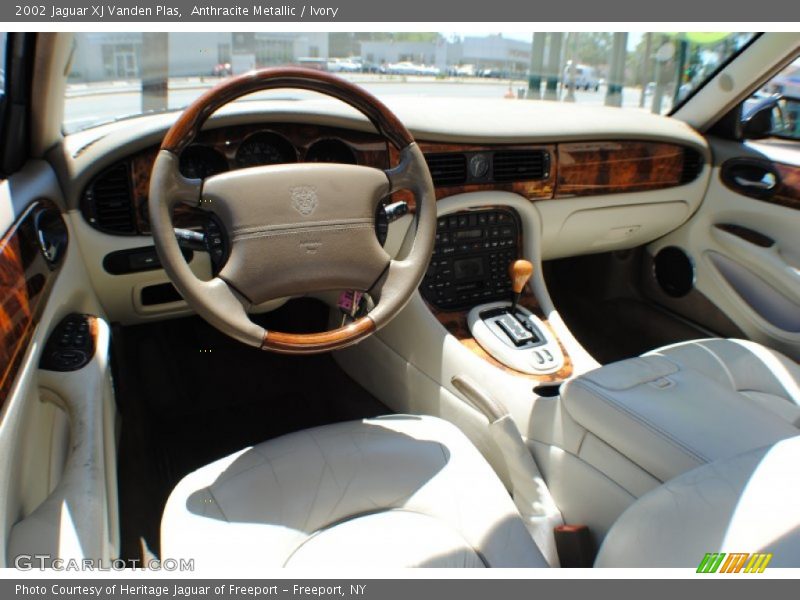 Anthracite Metallic / Ivory 2002 Jaguar XJ Vanden Plas