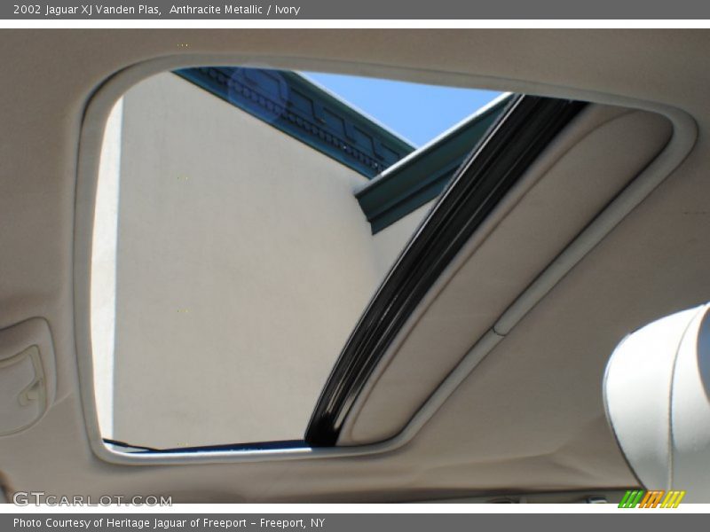 Anthracite Metallic / Ivory 2002 Jaguar XJ Vanden Plas