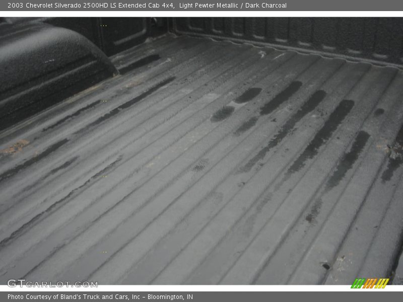 Light Pewter Metallic / Dark Charcoal 2003 Chevrolet Silverado 2500HD LS Extended Cab 4x4