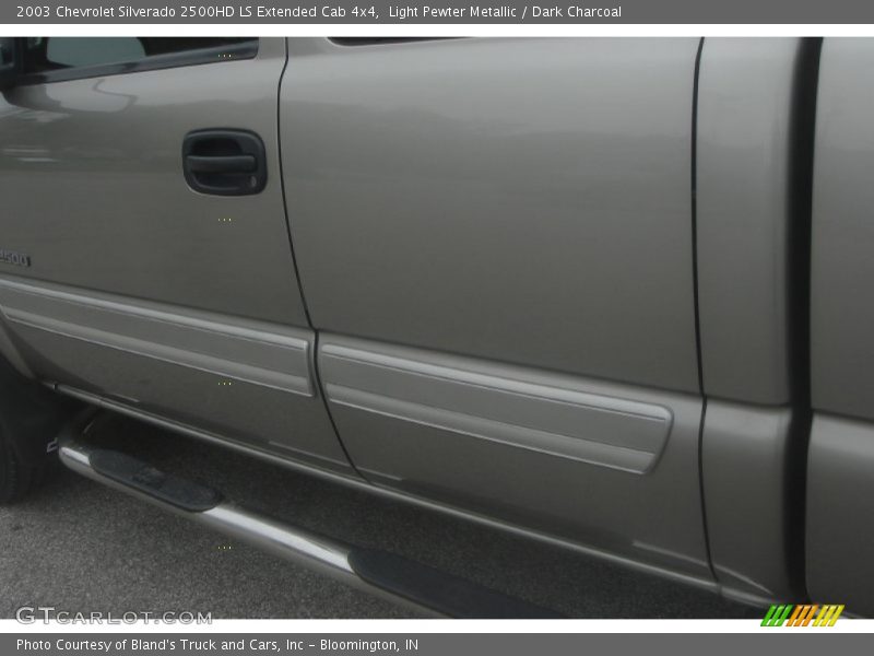 Light Pewter Metallic / Dark Charcoal 2003 Chevrolet Silverado 2500HD LS Extended Cab 4x4