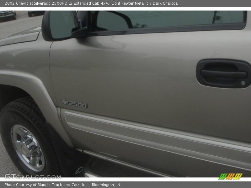 Light Pewter Metallic / Dark Charcoal 2003 Chevrolet Silverado 2500HD LS Extended Cab 4x4