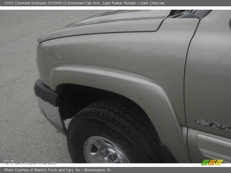 Light Pewter Metallic / Dark Charcoal 2003 Chevrolet Silverado 2500HD LS Extended Cab 4x4
