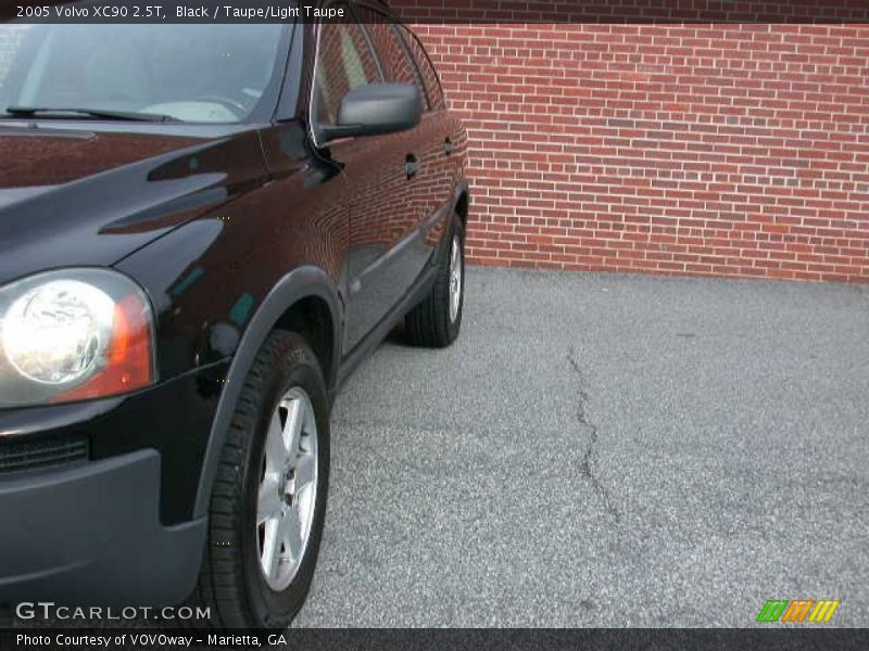Black / Taupe/Light Taupe 2005 Volvo XC90 2.5T