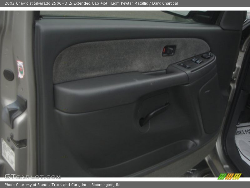Light Pewter Metallic / Dark Charcoal 2003 Chevrolet Silverado 2500HD LS Extended Cab 4x4