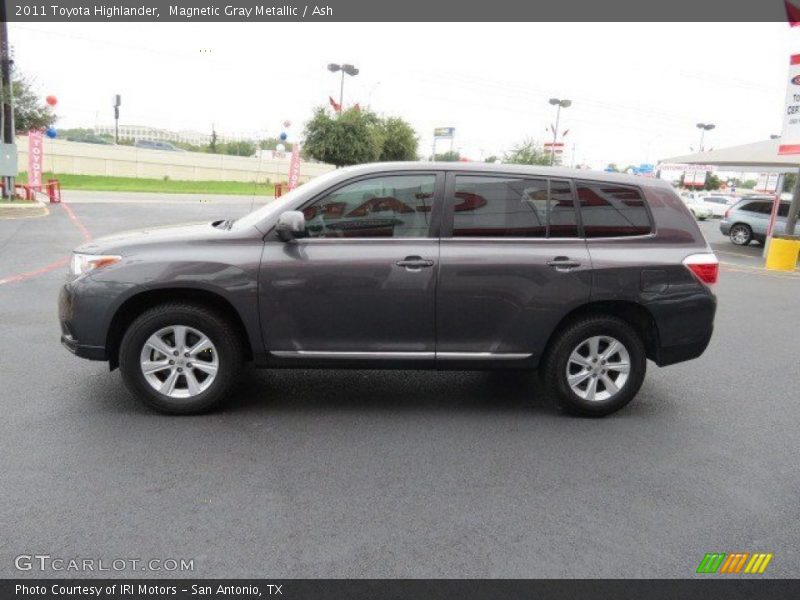 Magnetic Gray Metallic / Ash 2011 Toyota Highlander