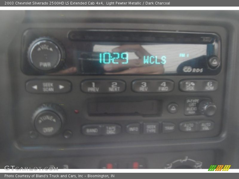 Light Pewter Metallic / Dark Charcoal 2003 Chevrolet Silverado 2500HD LS Extended Cab 4x4