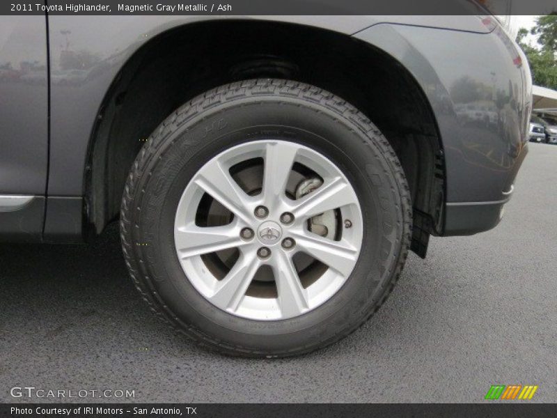Magnetic Gray Metallic / Ash 2011 Toyota Highlander
