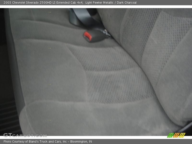 Light Pewter Metallic / Dark Charcoal 2003 Chevrolet Silverado 2500HD LS Extended Cab 4x4