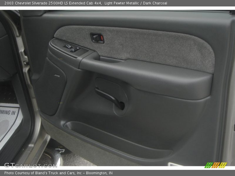 Light Pewter Metallic / Dark Charcoal 2003 Chevrolet Silverado 2500HD LS Extended Cab 4x4