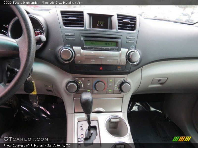 Magnetic Gray Metallic / Ash 2011 Toyota Highlander
