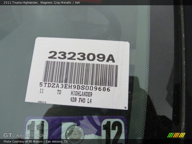 Magnetic Gray Metallic / Ash 2011 Toyota Highlander