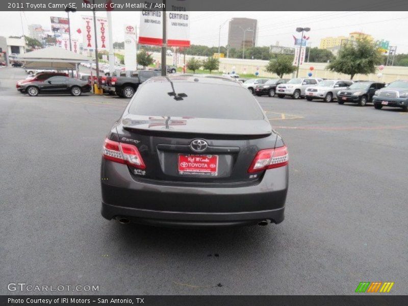 Magnetic Gray Metallic / Ash 2011 Toyota Camry SE