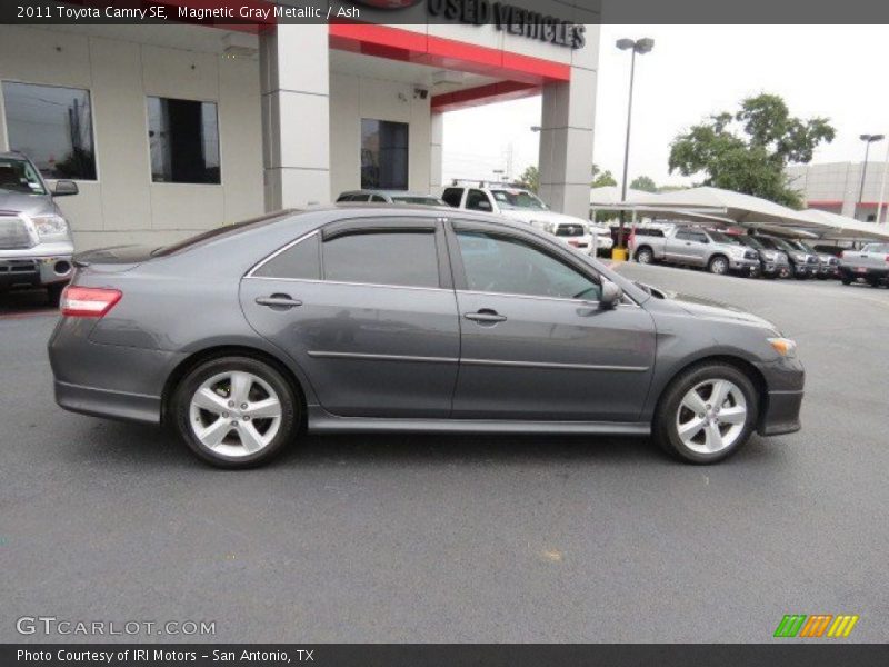 Magnetic Gray Metallic / Ash 2011 Toyota Camry SE