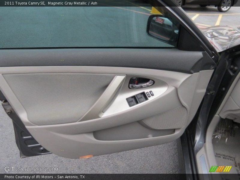 Magnetic Gray Metallic / Ash 2011 Toyota Camry SE