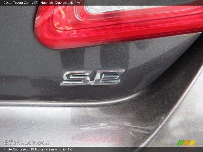 Magnetic Gray Metallic / Ash 2011 Toyota Camry SE