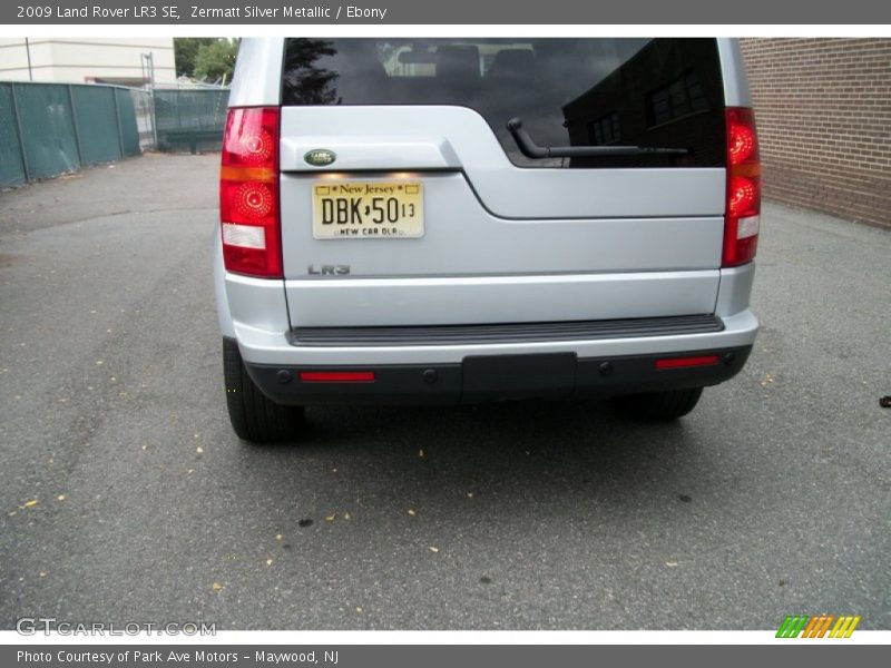 Zermatt Silver Metallic / Ebony 2009 Land Rover LR3 SE