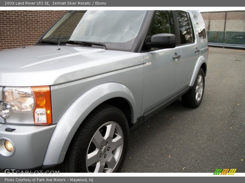 Zermatt Silver Metallic / Ebony 2009 Land Rover LR3 SE
