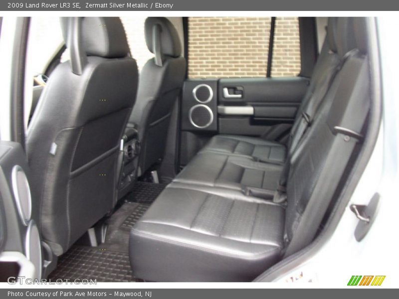 Zermatt Silver Metallic / Ebony 2009 Land Rover LR3 SE