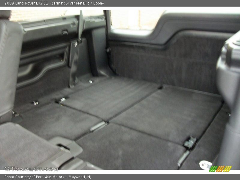 Zermatt Silver Metallic / Ebony 2009 Land Rover LR3 SE