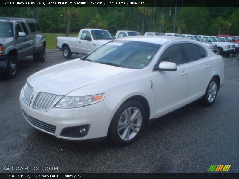 White Platinum Metallic Tri-Coat / Light Camel/Olive Ash 2010 Lincoln MKS FWD