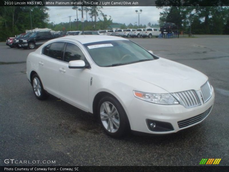 White Platinum Metallic Tri-Coat / Light Camel/Olive Ash 2010 Lincoln MKS FWD