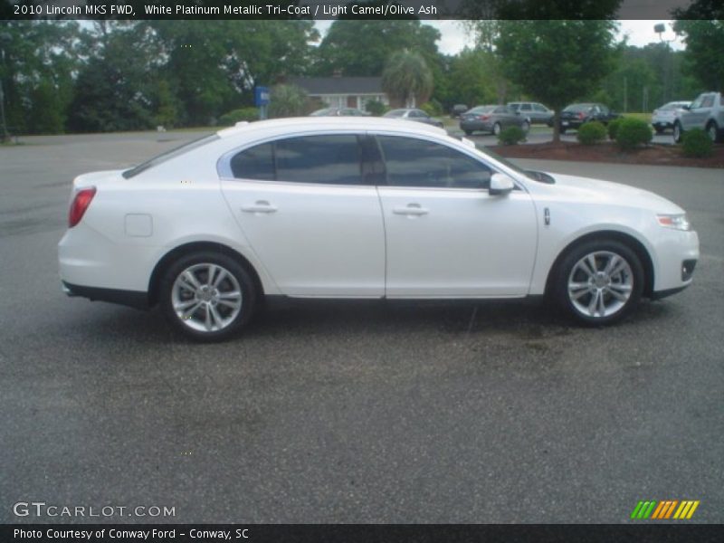 White Platinum Metallic Tri-Coat / Light Camel/Olive Ash 2010 Lincoln MKS FWD