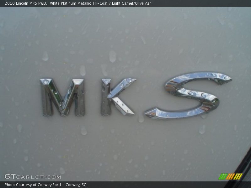 White Platinum Metallic Tri-Coat / Light Camel/Olive Ash 2010 Lincoln MKS FWD