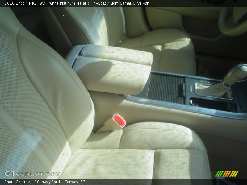White Platinum Metallic Tri-Coat / Light Camel/Olive Ash 2010 Lincoln MKS FWD