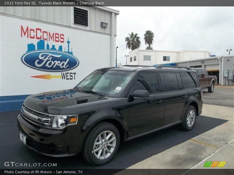 Tuxedo Black Metallic / Charcoal Black 2013 Ford Flex SE
