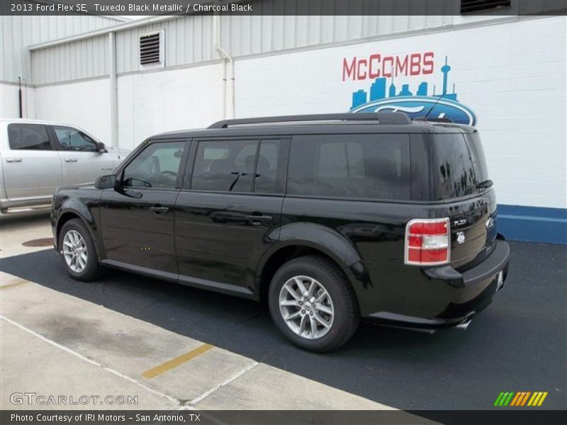 Tuxedo Black Metallic / Charcoal Black 2013 Ford Flex SE