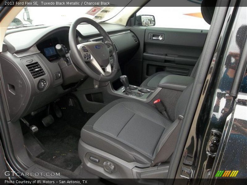 Tuxedo Black Metallic / Charcoal Black 2013 Ford Flex SE