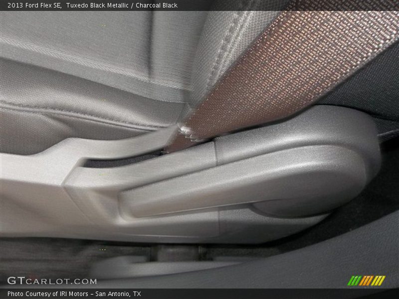 Tuxedo Black Metallic / Charcoal Black 2013 Ford Flex SE